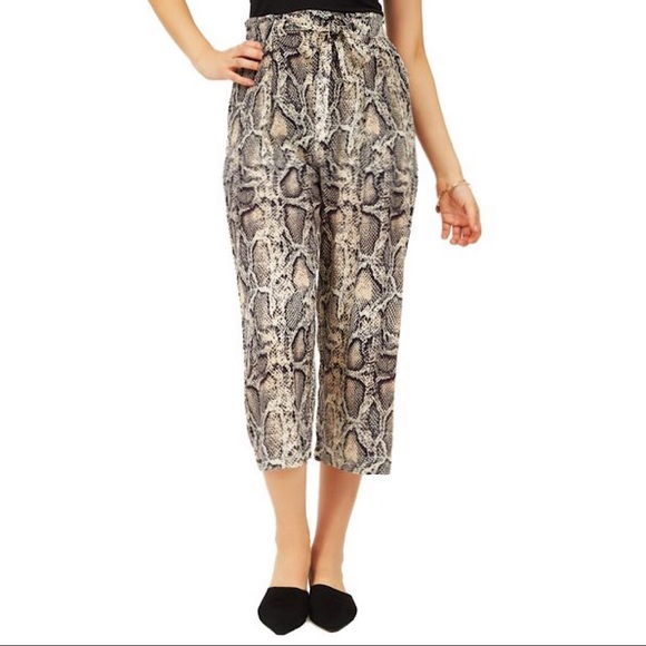 Suzy Shier Leopard Printed Gaucho Pants - Picture 1 of 2